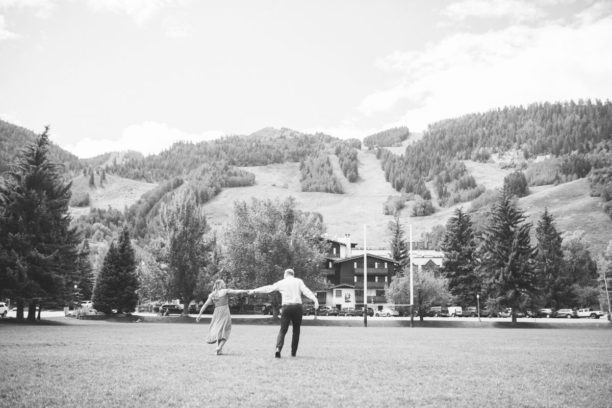 candid engagement photography in aspen